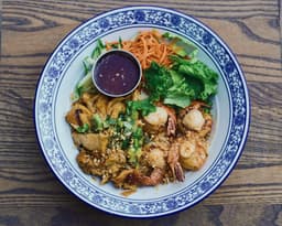Grilled Lemongrass Chicken & Grilled Prawns