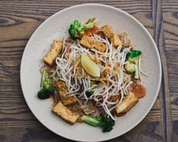 Stir-Fry Tofu with Noodles & Veggies